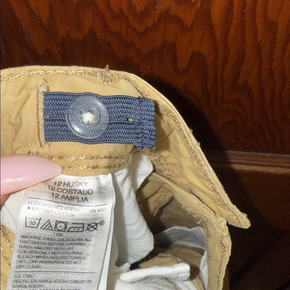 Old Navy Boys Husky Khaki Cargo Shorts - Picture 3 of 8
